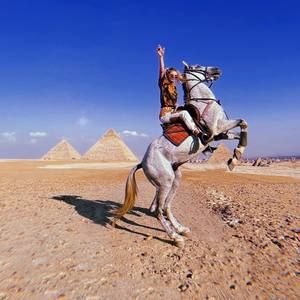 Meet your Posher, Chloé